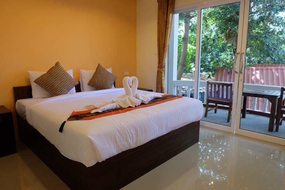 Family Guesthouse Chaweng Ngoại thất bức ảnh