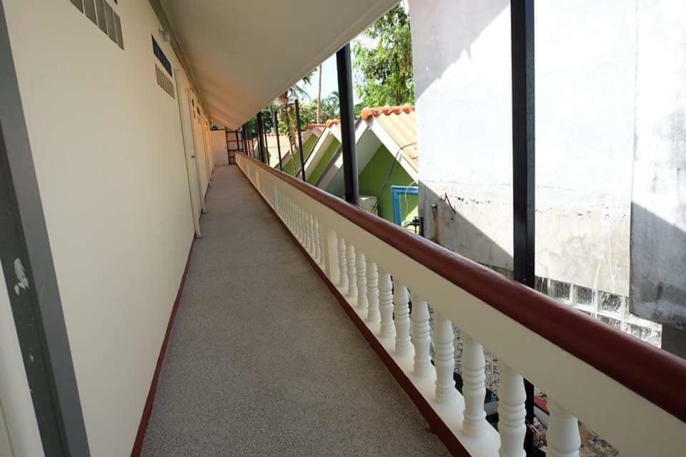 Family Guesthouse Chaweng Ngoại thất bức ảnh